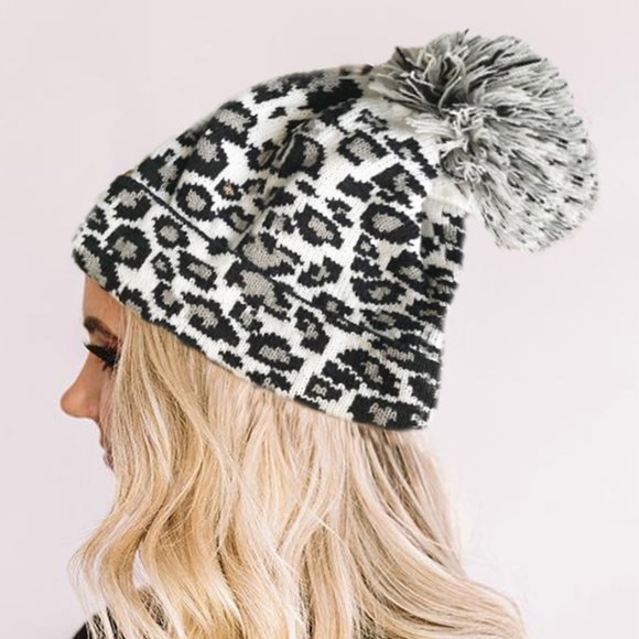 BACK IN STOCK Ladies Leopard Pom Beanie Winter Hat - Picture 4 of 7